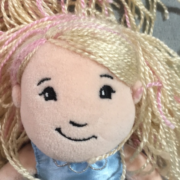 GUC GROOVY GIRLS Gwen - Picture 5 of 5